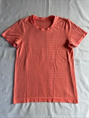 Lululemon Breeze By Short Sleeve 4 Light Coral
